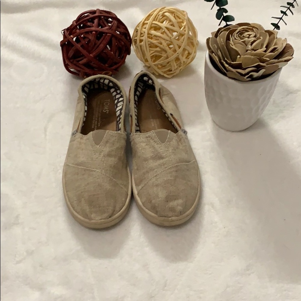 TOMS